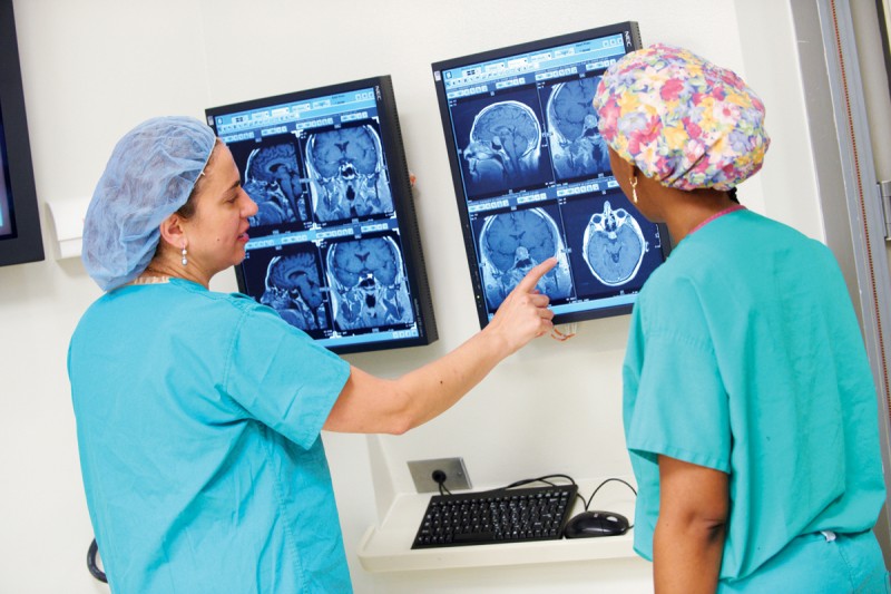 neuro surgeons